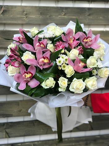 Букет цветов из: Розы и Хризантемы в Засечном