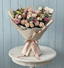 Букет цветов из:  Розы и Лизиантусы в Засечном