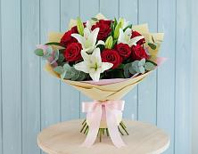 Букет цветов из:  Лилии и Розы в Засечном
