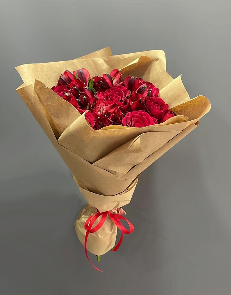 Букет цветов из: Альстромерии и Розы в Засечном