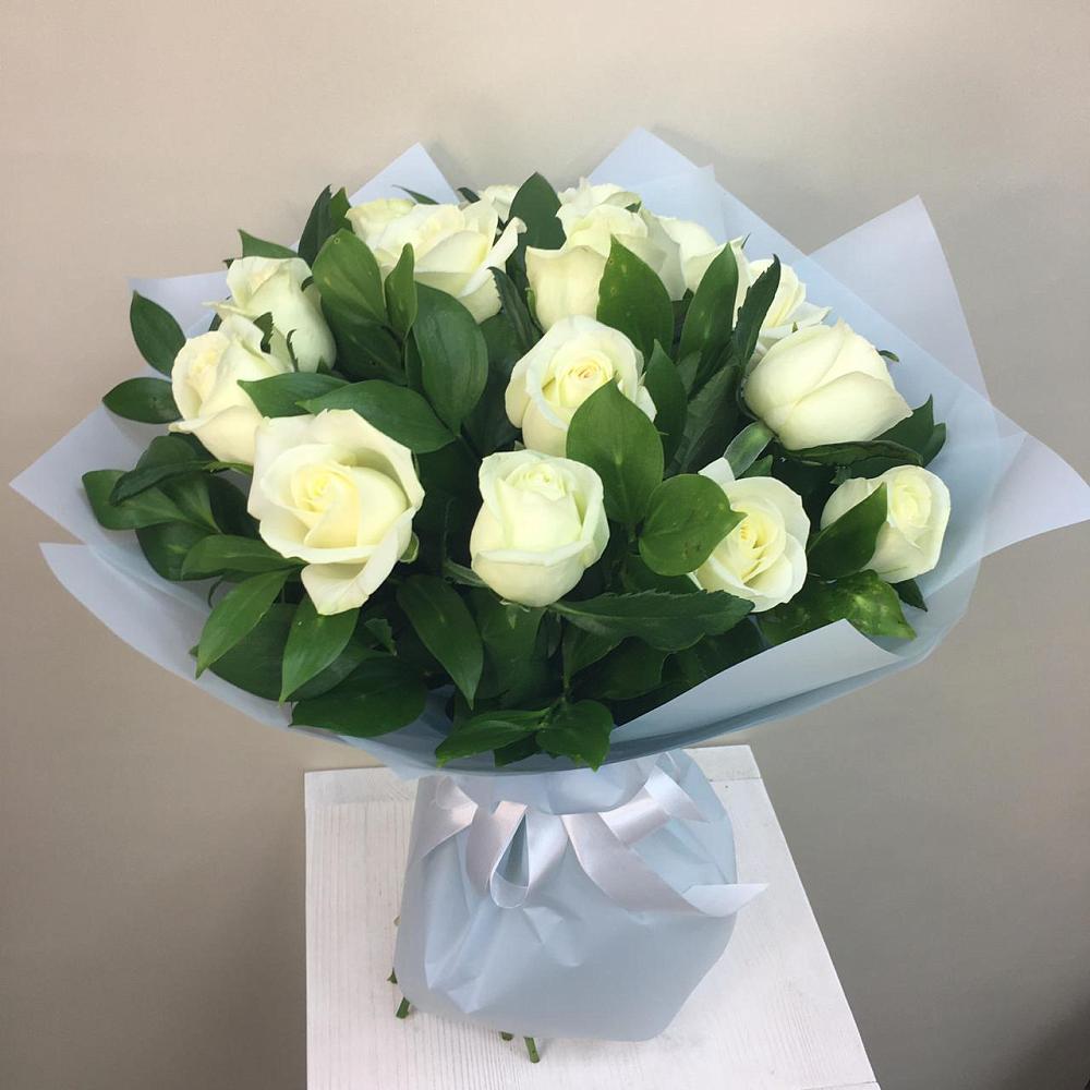 Букет 15 Белых роз Проуд в Засечном