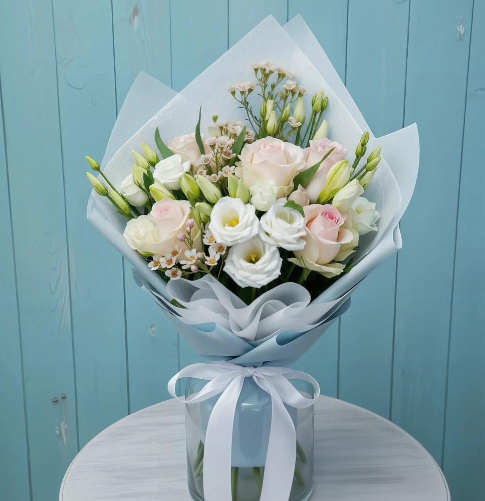 Букет цветов из: Розы и Лизиантусы в Засечном