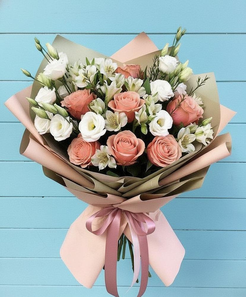 Букет цветов из: Розы, Альстромерии и Лизиантусы в Засечном