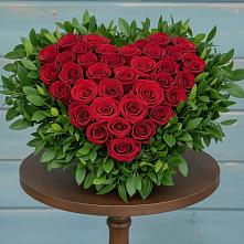 Цветочная композиция из Розы в виде сердца в Засечном