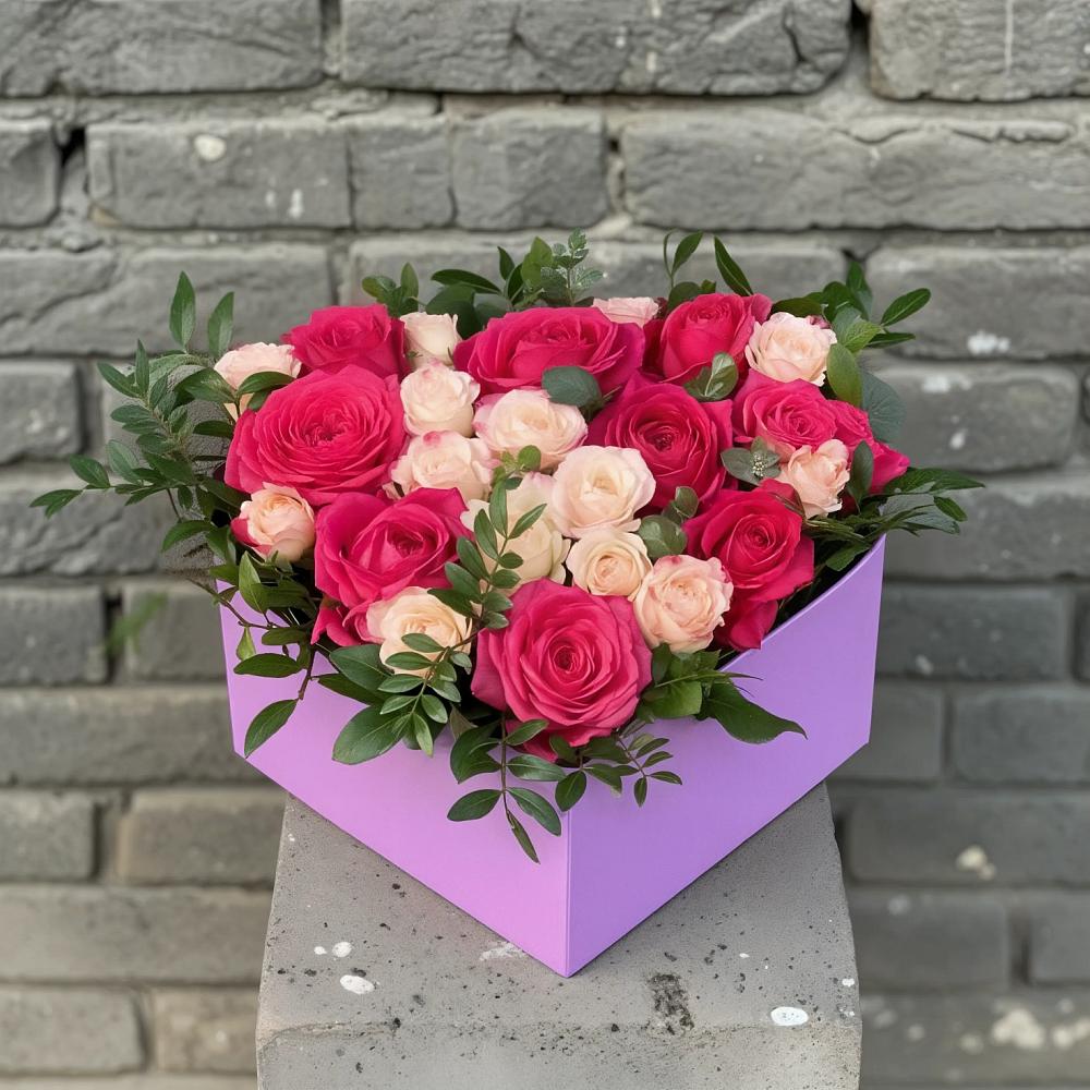 Цветочная композиция из Розы в коробке в Засечном