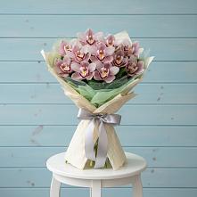 Букет цветов из:  Орхидеи и Розы в Засечном