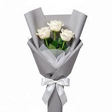 Букет 3 белые розы в Засечном