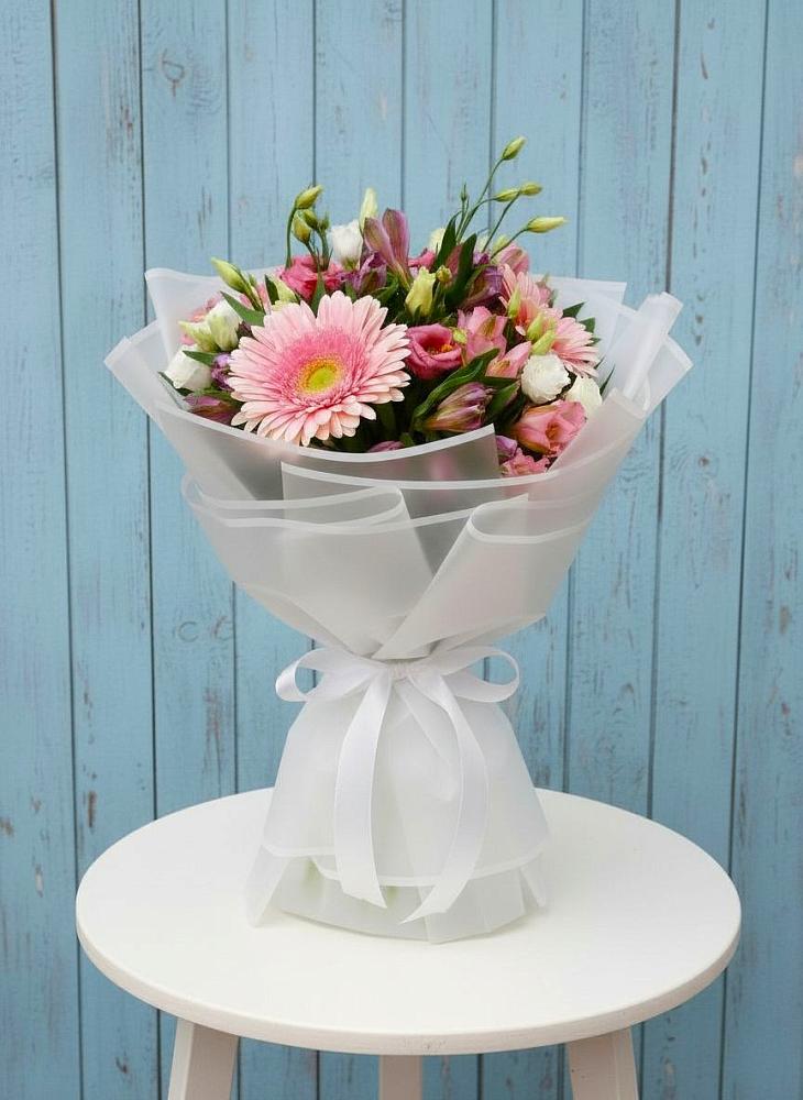 Букет цветов из: Герберы, Альстромерии и Лизиантусы в Засечном