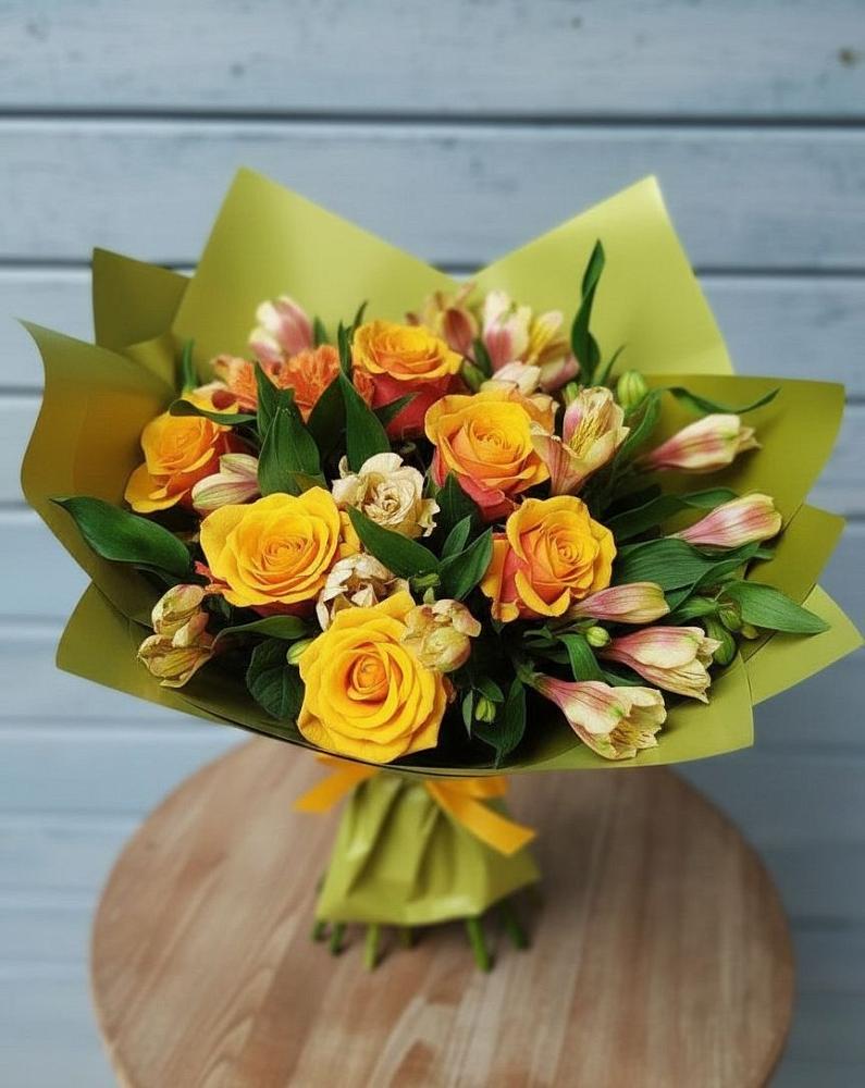 Букет цветов из: Альстромерии и Розы в Засечном