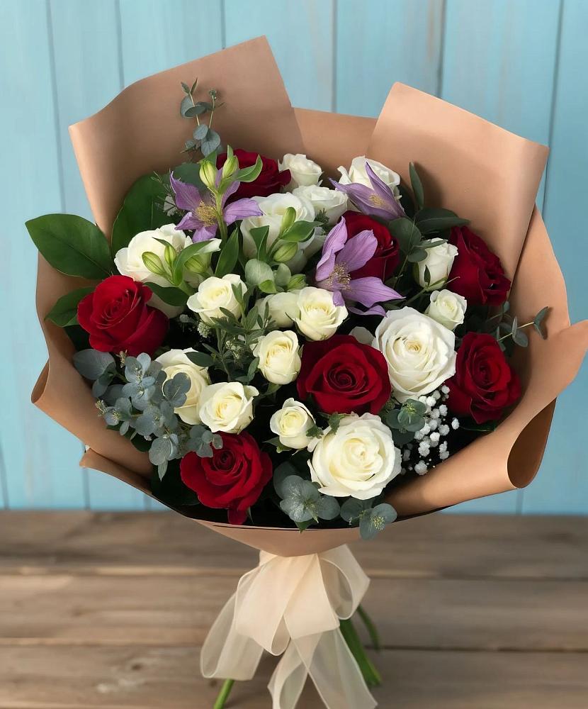 Букет цветов из: Розы и Альстромерии в Засечном