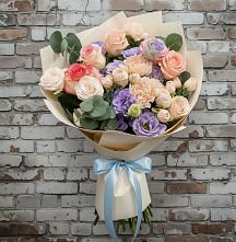 Букет цветов из:  Розы, Лизиантусы и Гвоздики в Засечном